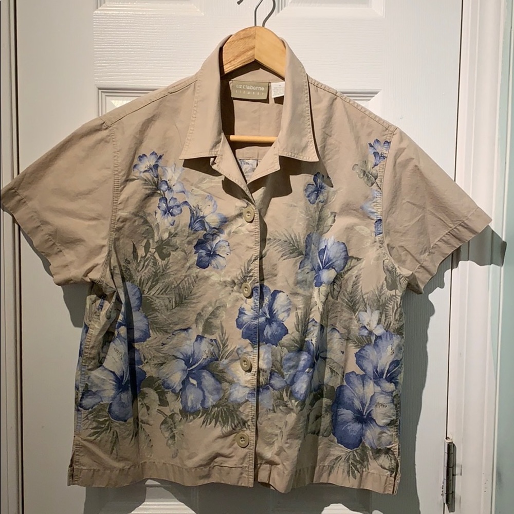 Liz Claiborne summer top! Size Medium